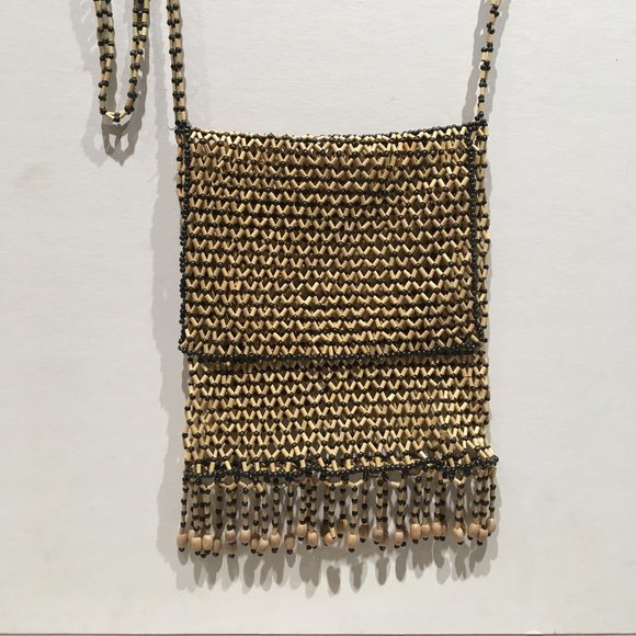 WOOD BEADED CROSS BODY PURSE - Picture 7 of 7
